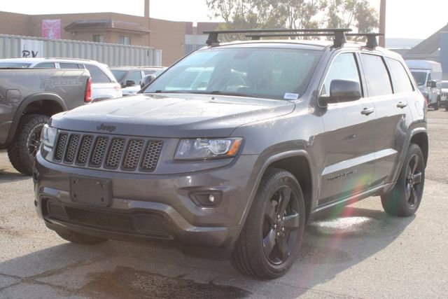 Used 2015 Jeep Grand Cherokee Altitude RWD image 5