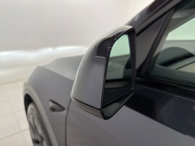Used 2025 Tesla Model Y Long Range AWD/4WD image 9
