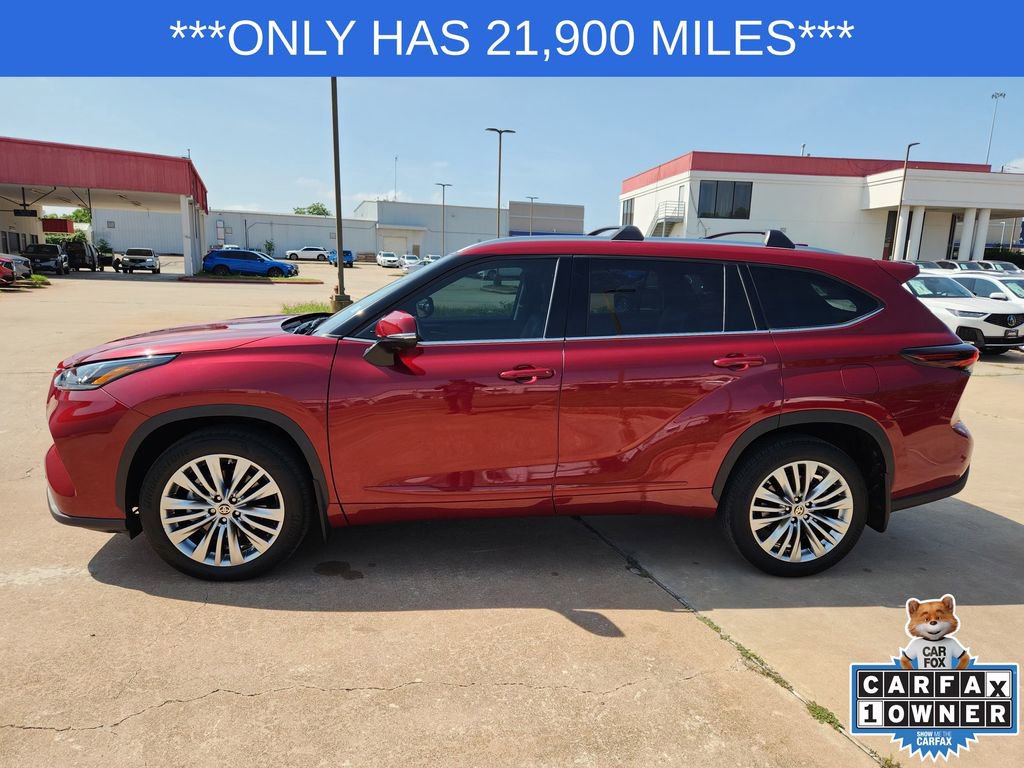 Used 2024 Toyota Highlander Platinum AWD/4WD image 4