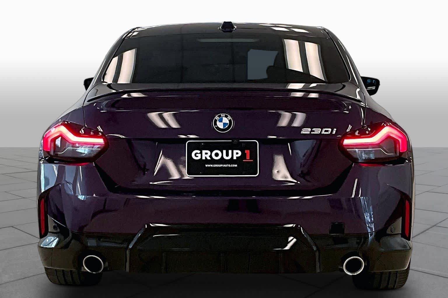 Used 2024 BMW 230i Coupe w/ Premium Package RWD image 4