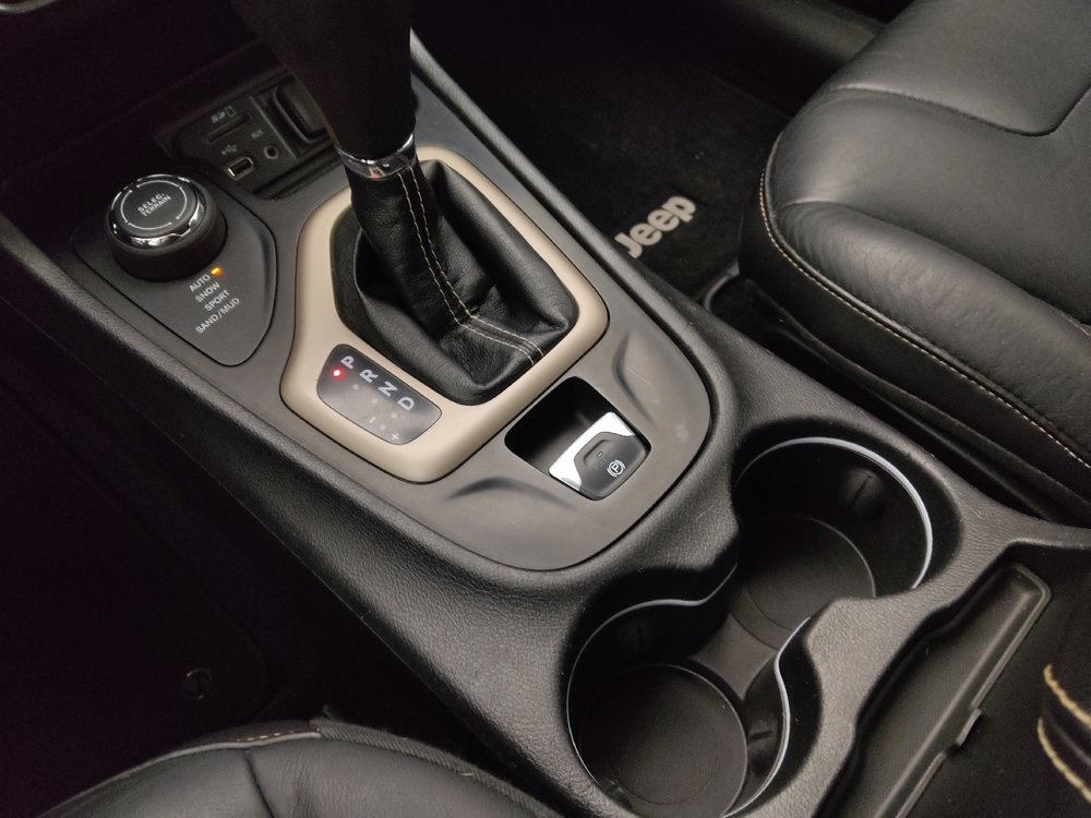 Used 2017 Jeep Cherokee Limited image 26