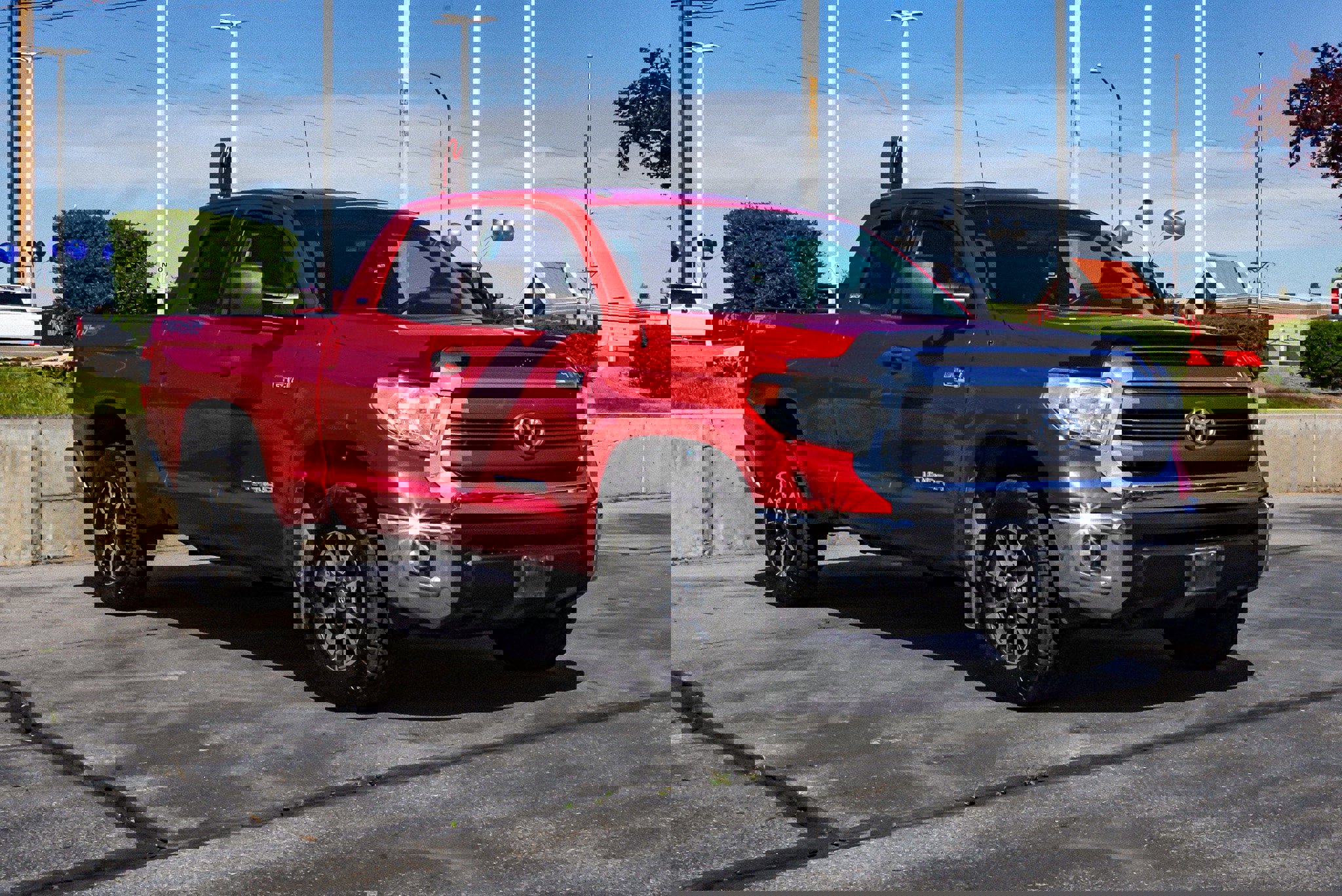 Used 2014 Toyota Tundra SR5 w/ TRD Off Road Package AWD/4WD video 2