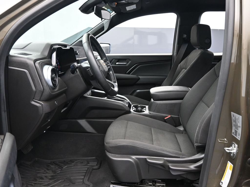 Used 2024 Chevrolet Colorado LT w/ LT Convenience Package image 19