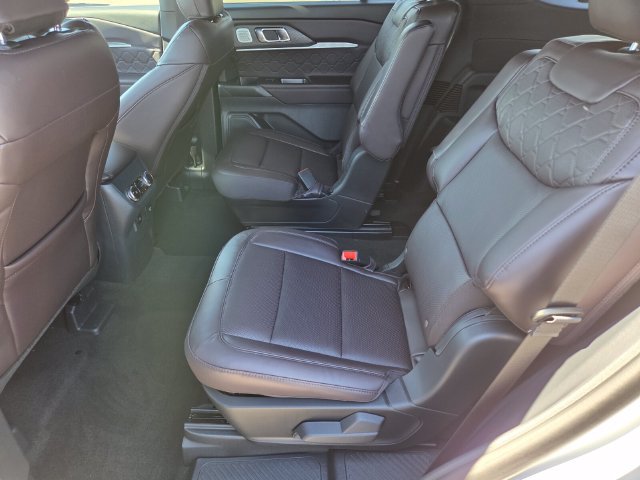 New 2026 Ford Explorer Platinum w/ LUX Leather Package AWD/4WD image 7