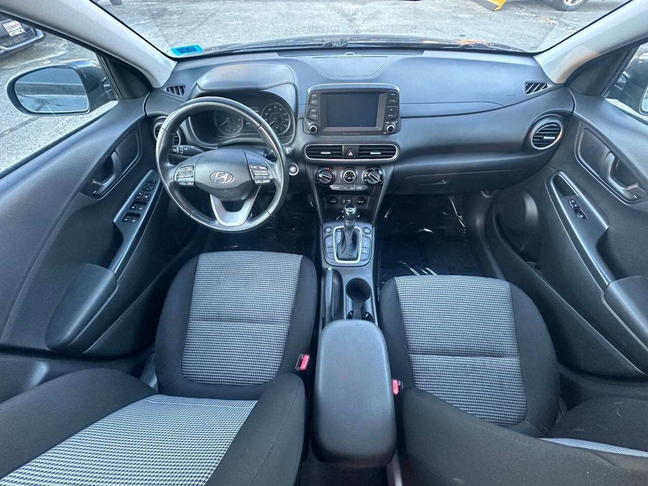 Used 2018 Hyundai Kona SEL image 13