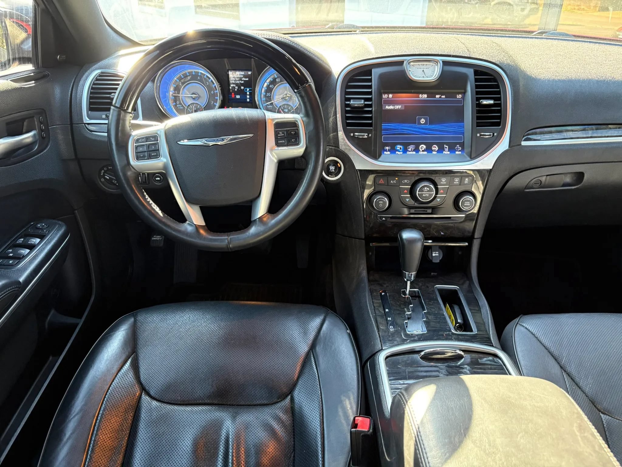 Used 2014 Chrysler 300 C w/ Light Group RWD image 23