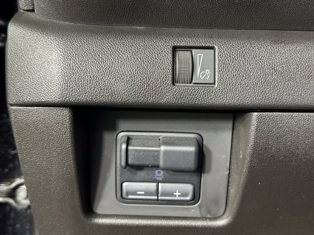 Used 2024 Chevrolet Colorado Trail Boss w/ Advanced Trailering Package AWD/4WD image 23
