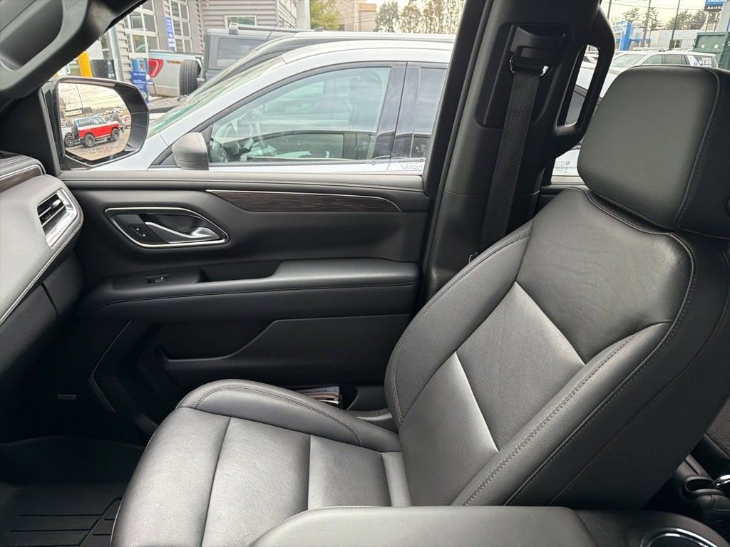 Used 2022 Chevrolet Suburban LT AWD/4WD image 11