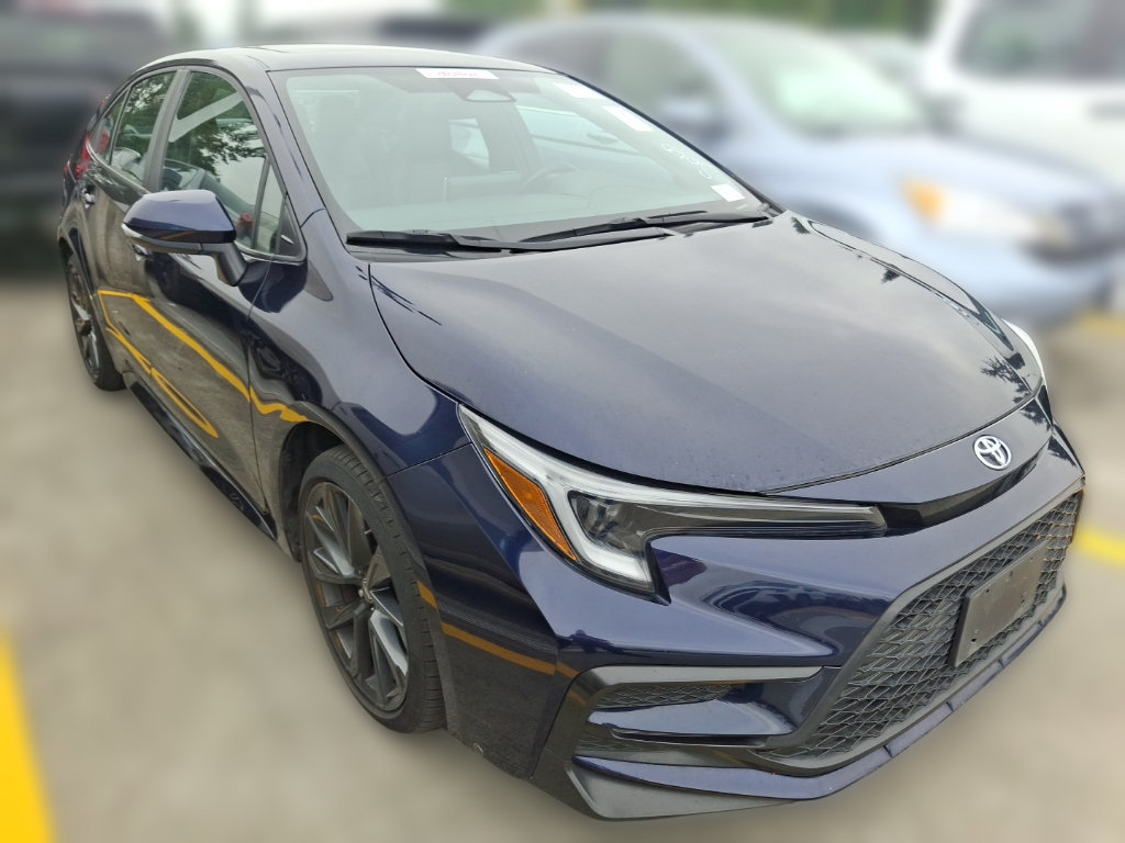 Used 2024 Toyota Corolla XSE FWD image 3