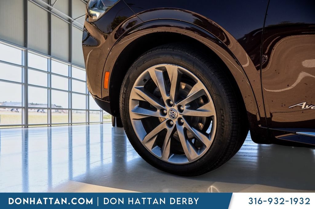Used 2022 Buick Envision Avenir w/ Premium Seat Package FWD image 34
