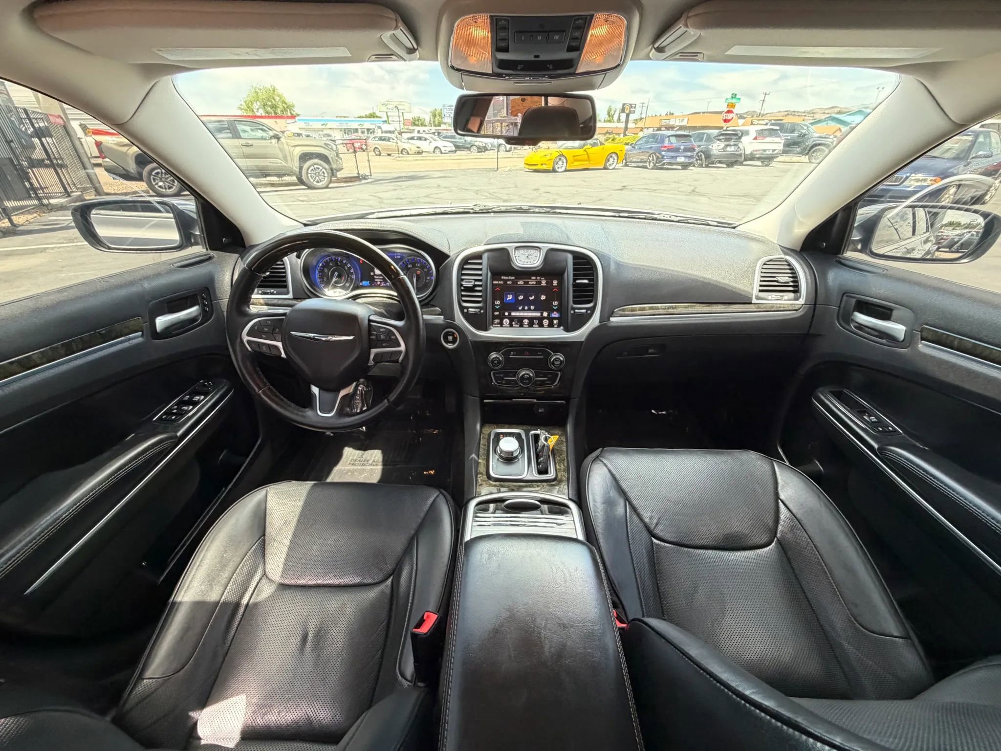 Used 2016 Chrysler 300 C RWD image 20