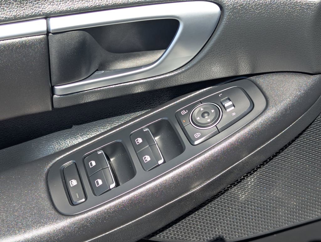 Used 2024 Hyundai Sonata SEL FWD image 17