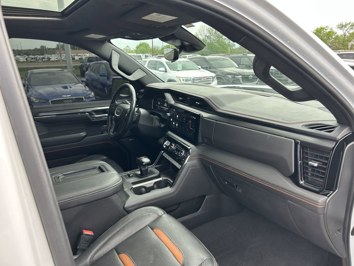 Used 2022 GMC Sierra 1500 AT4 w/ AT4 Premium Package AWD/4WD image 14