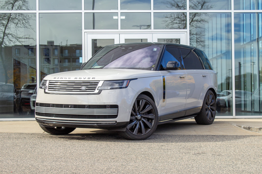 Used 2023 Land Rover Range Rover SV AWD/4WD image 1
