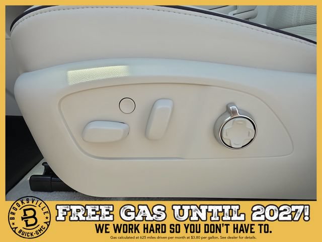 New 2027 Buick Enclave Avenir w/ LPO, Floor Liner Package FWD image 19