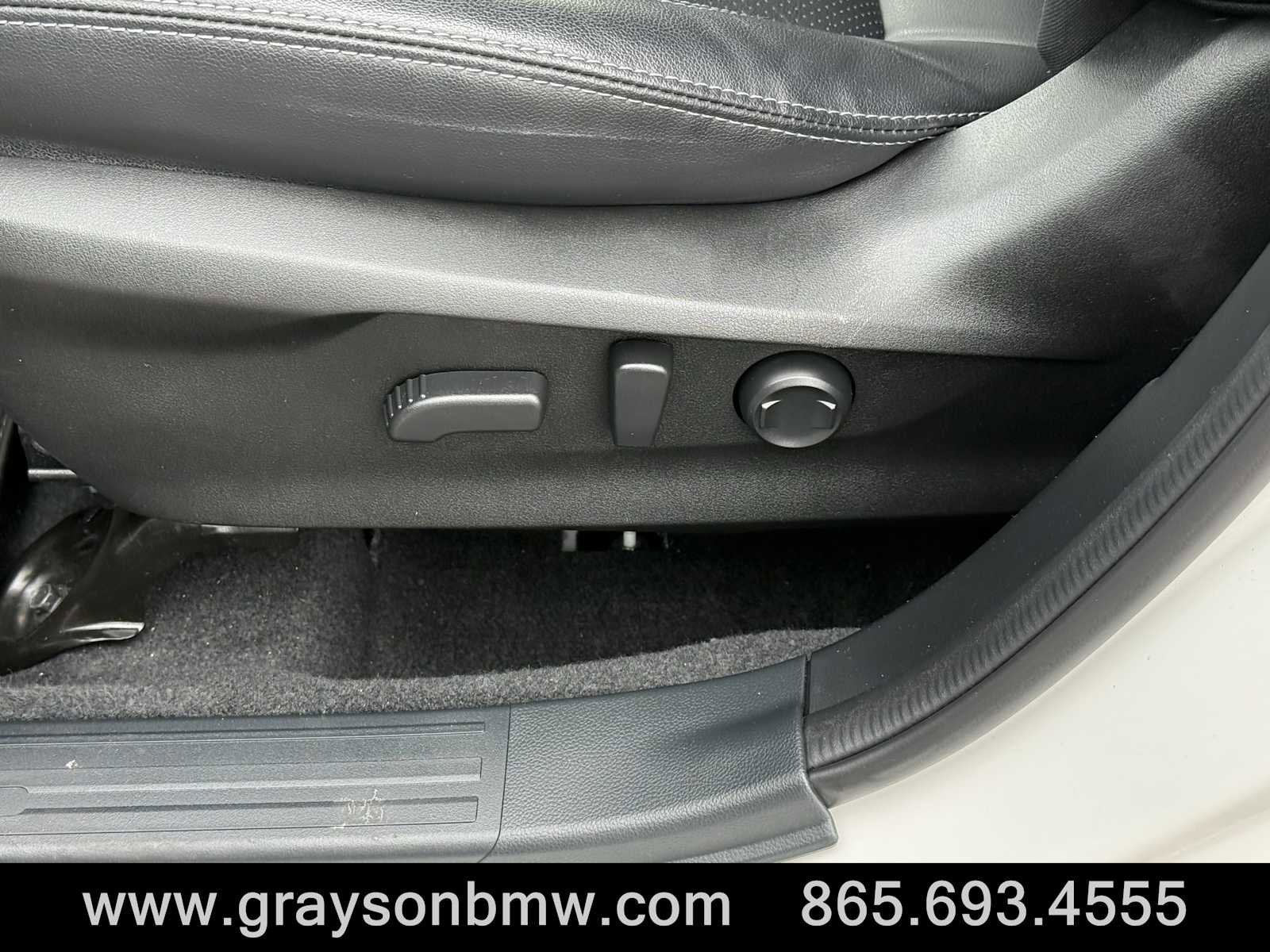 Used 2022 Subaru Forester Touring image 12