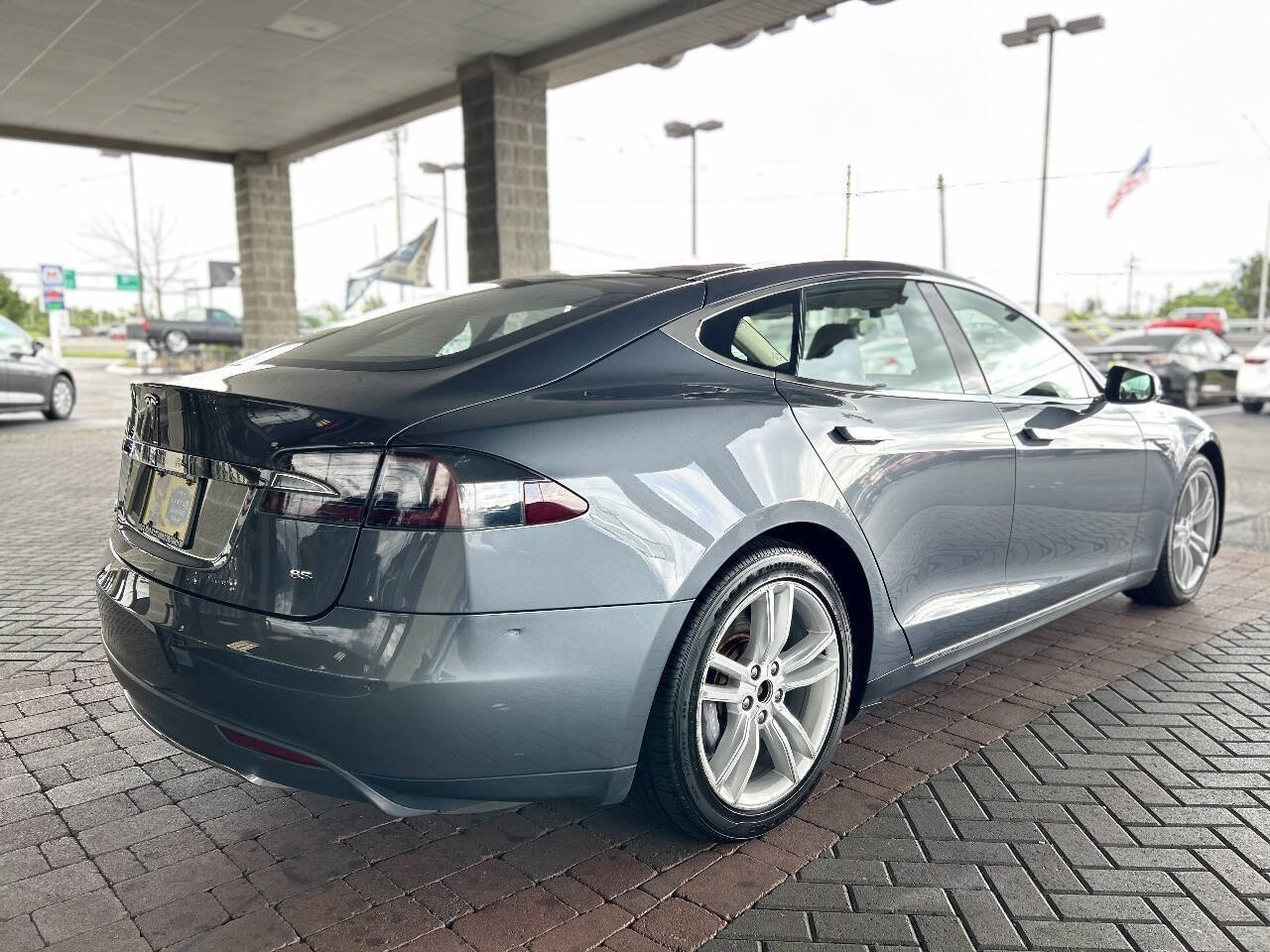 Used 2014 Tesla Model S 85 RWD image 11