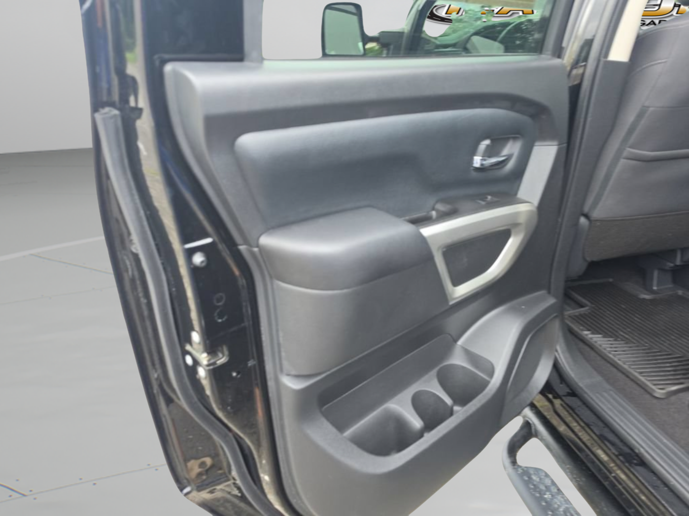 Used 2024 Nissan Titan SV w/ SV Convenience Package AWD/4WD image 20