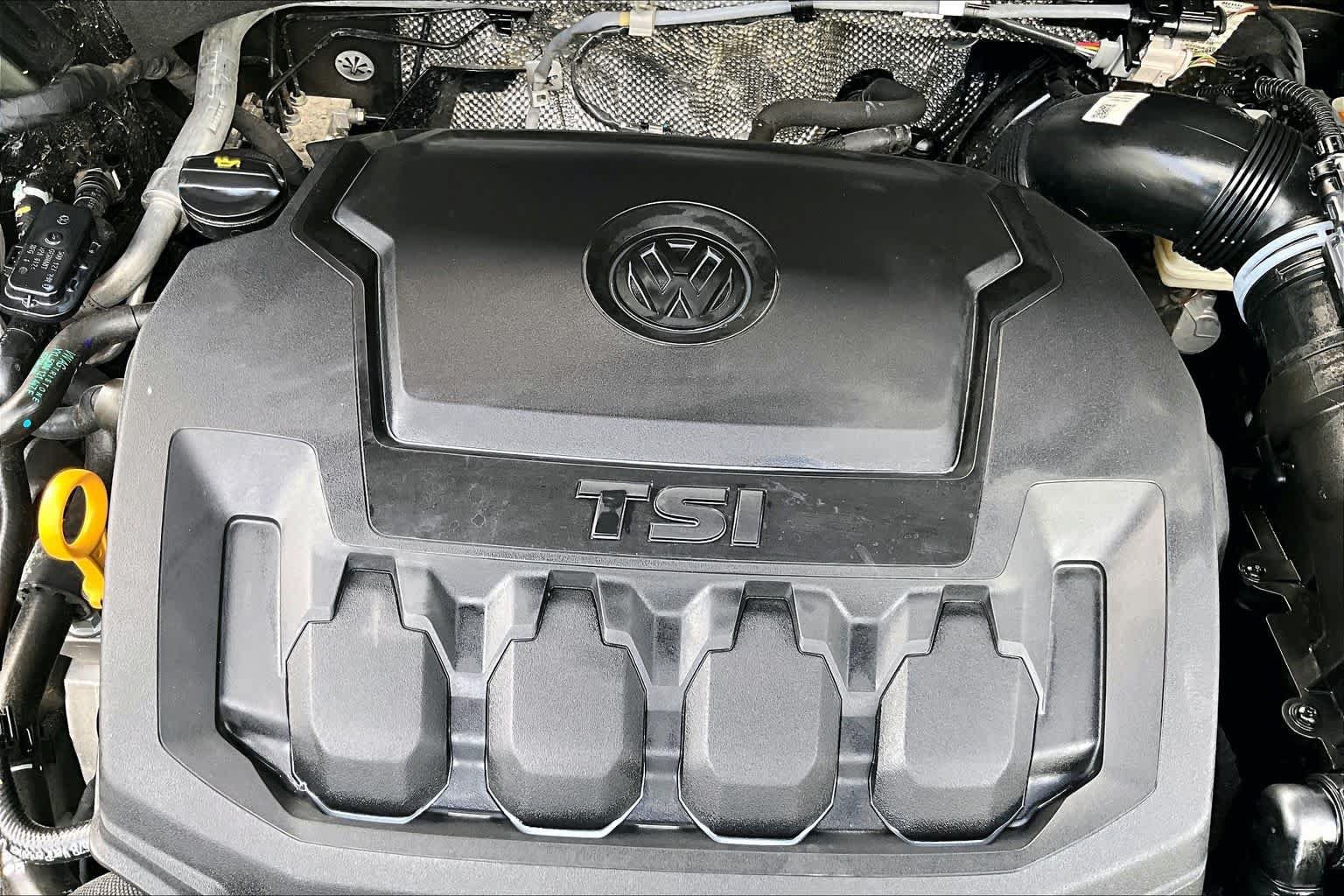 Used 2024 Volkswagen Tiguan SE R-Line FWD image 30