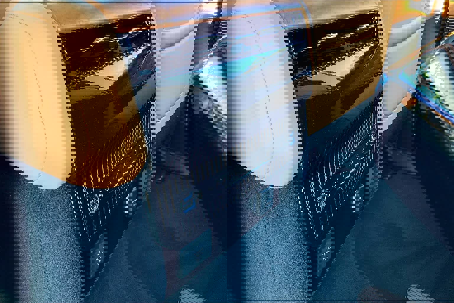 Used 2022 Jeep Grand Wagoneer Series III w/ HD Trailer Tow Package image 36