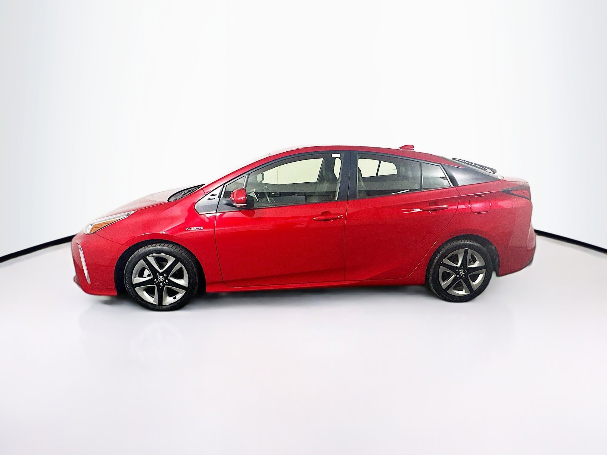Used 2022 Toyota Prius XLE w/ Advanced Technology Package image 4