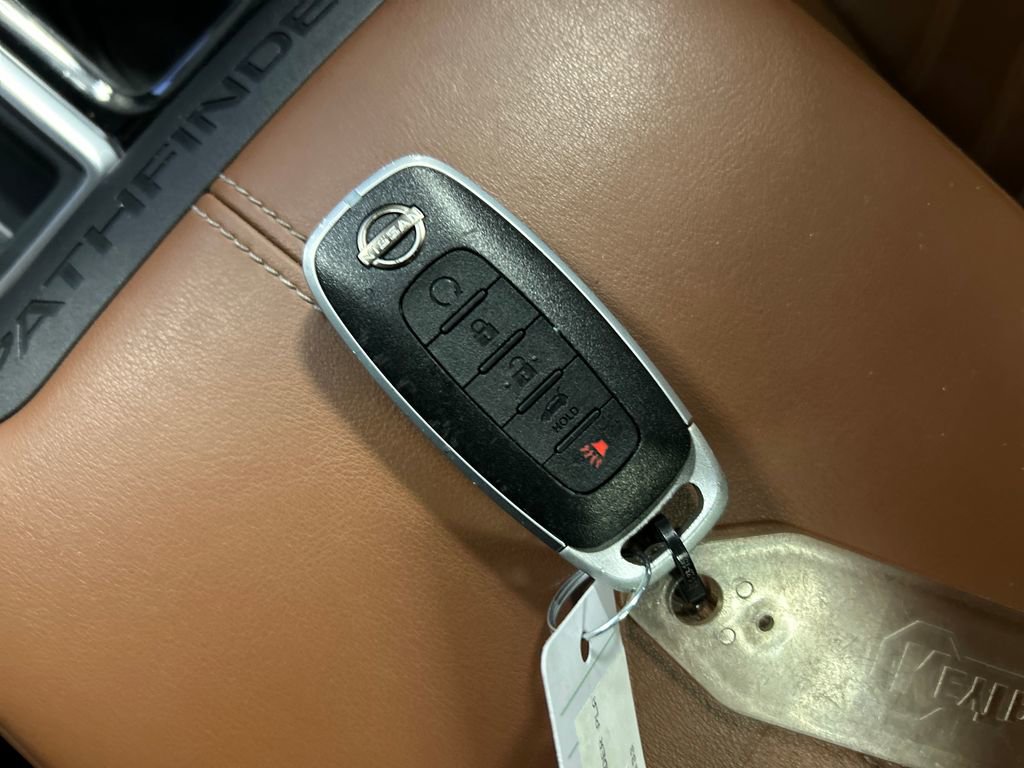 Used 2024 Nissan Pathfinder Platinum w/ Cargo Package image 20