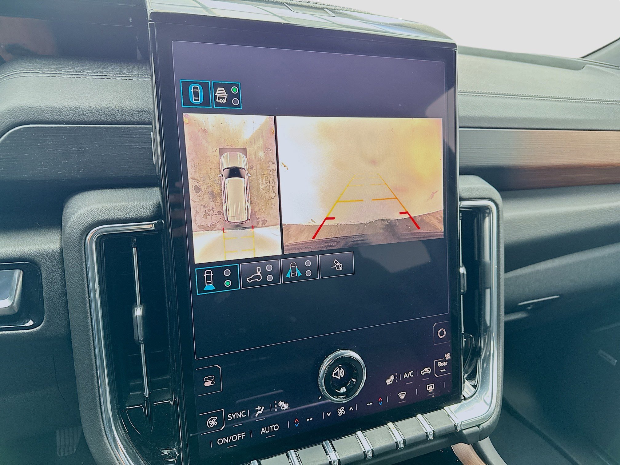 Used 2025 GMC Yukon Denali image 10