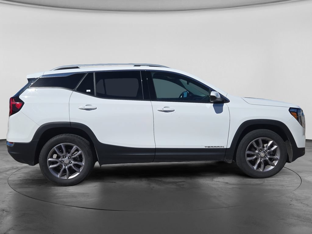 Used 2024 GMC Terrain SLT AWD/4WD image 10