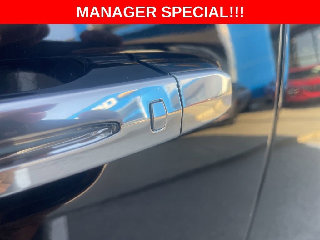 Used 2019 Cadillac Escalade Premium Luxury AWD/4WD image 10
