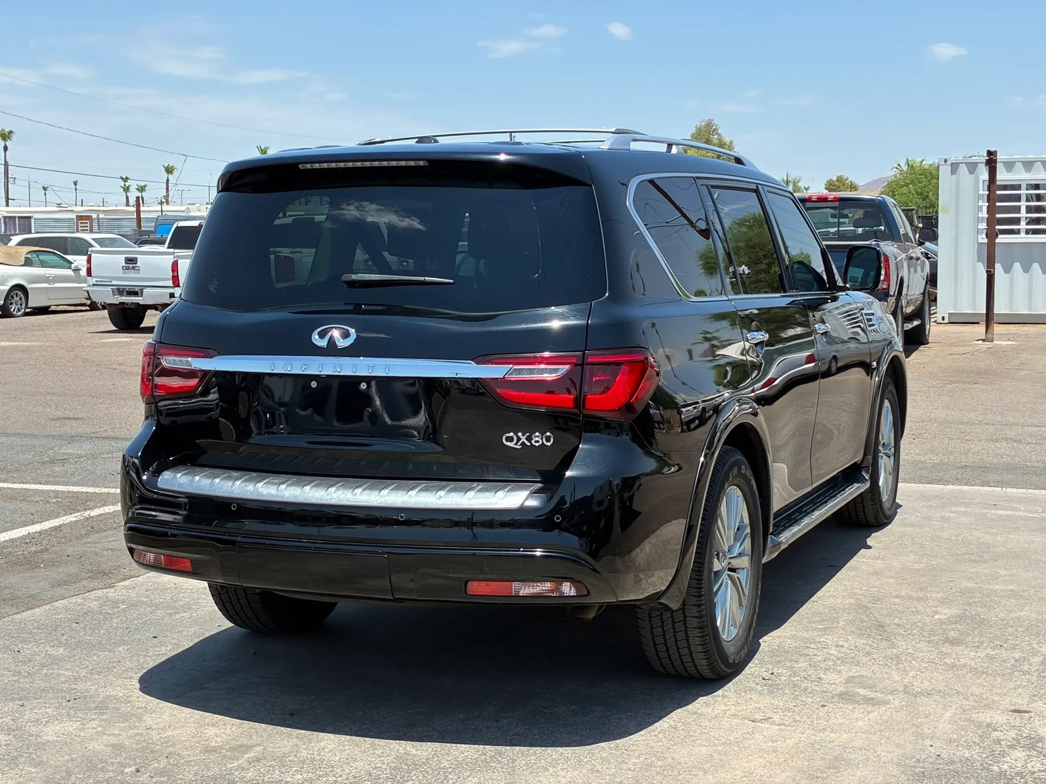 Used 2019 INFINITI QX80 Luxe w/ All-Season Package AWD/4WD image 8