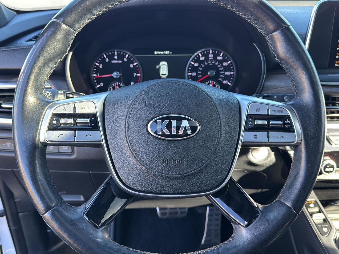 Used 2021 Kia Telluride SX w/ SX Prestige Package image 17