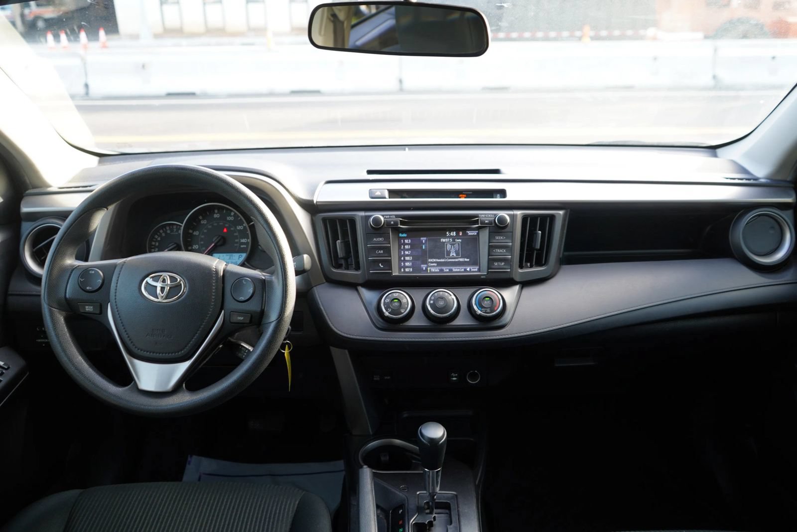 Used 2016 Toyota RAV4 LE FWD image 17