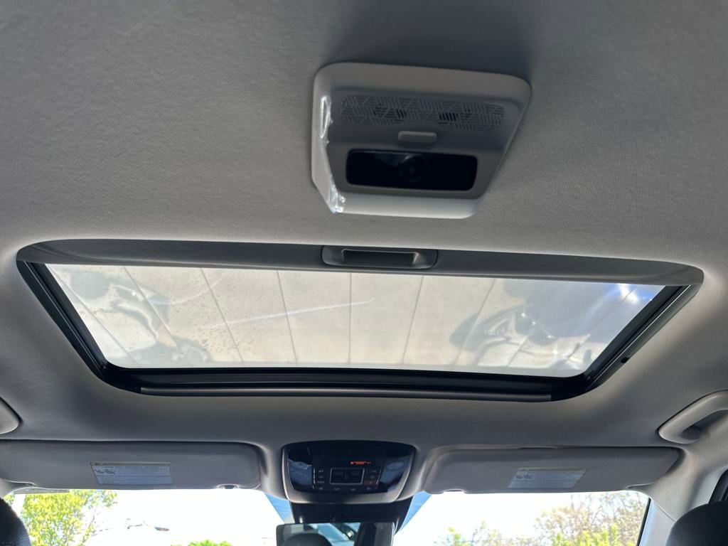 New 2025 Kia Carnival SX Prestige image 38