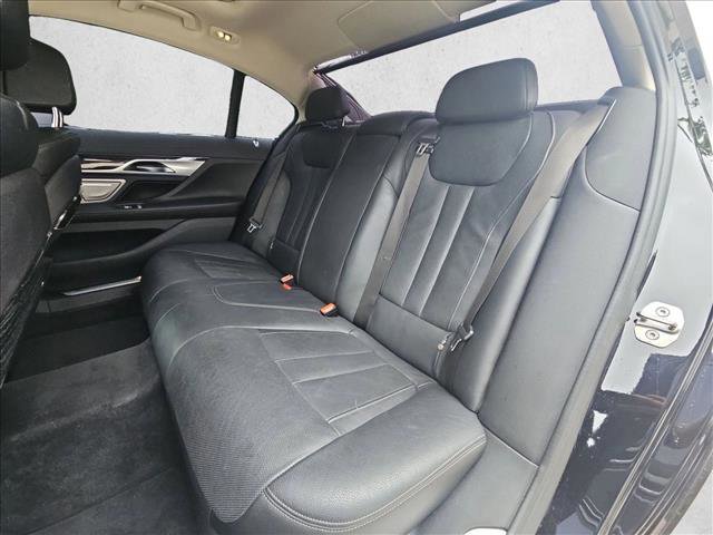 Used 2020 BMW 740i w/ Cold Weather Package RWD image 17