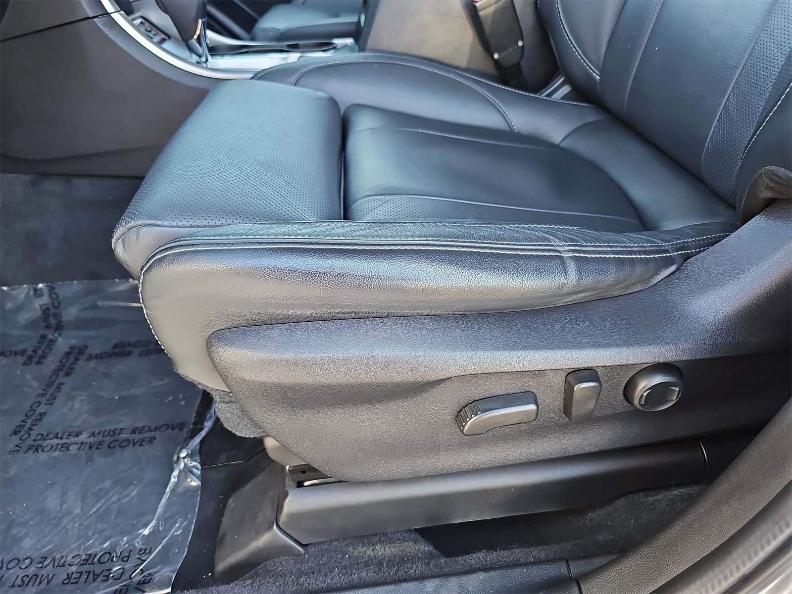 Certified 2022 Subaru Ascent Limited w/ Technology Package image 32