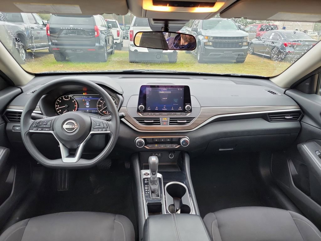 Used 2024 Nissan Altima 2.5 SV image 26