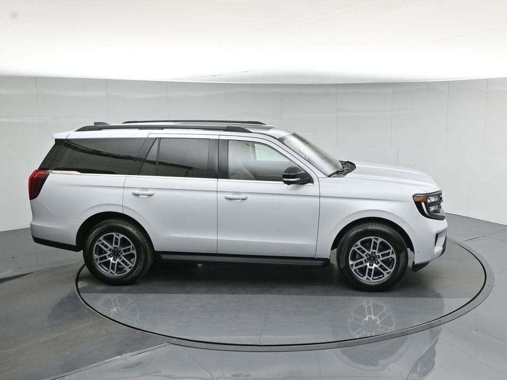Certified 2025 Ford Expedition Active image 44