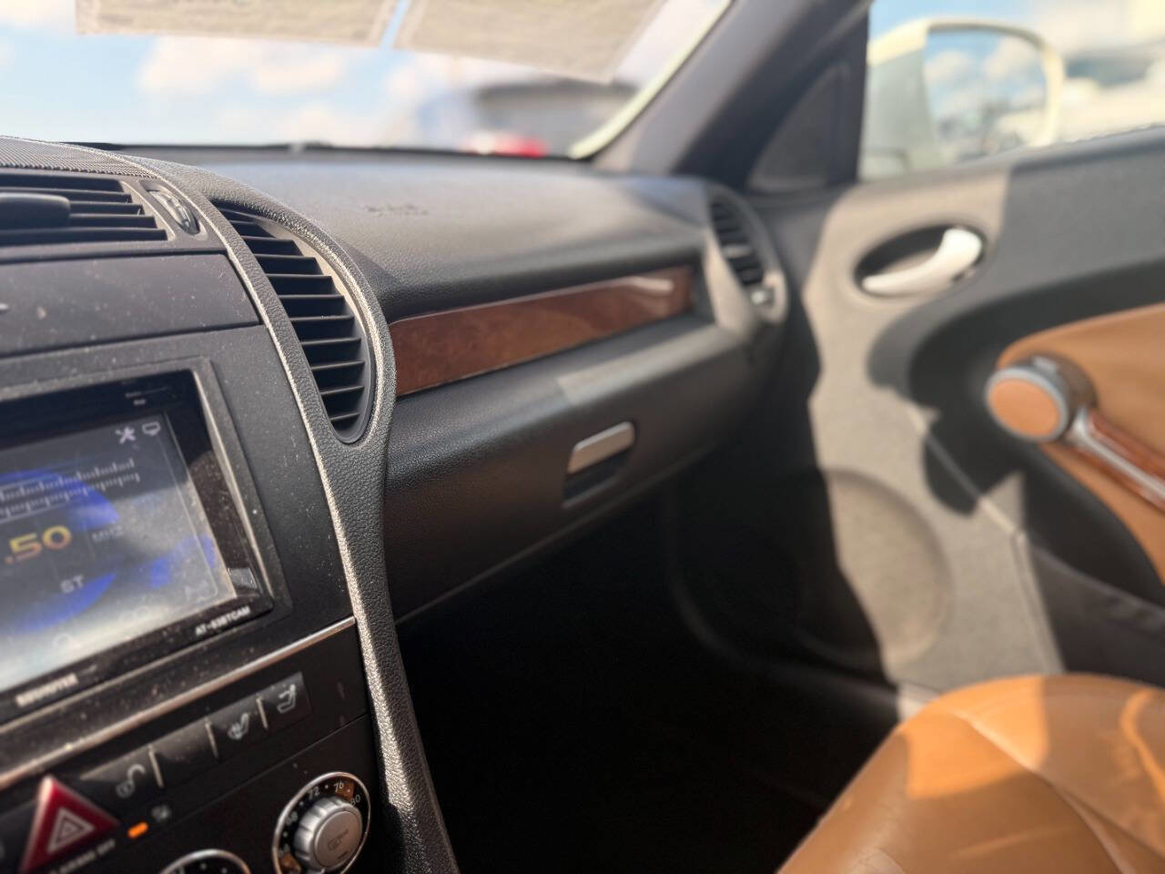 Used 2011 Mercedes-Benz SLK 300 image 32