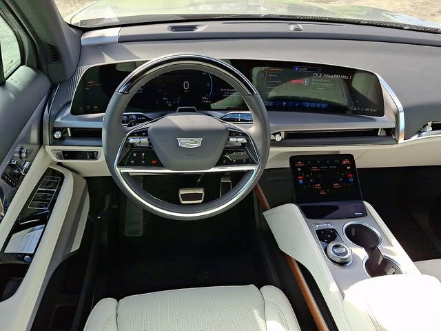 New 2026 Cadillac Vistiq Premium Luxury AWD/4WD image 7