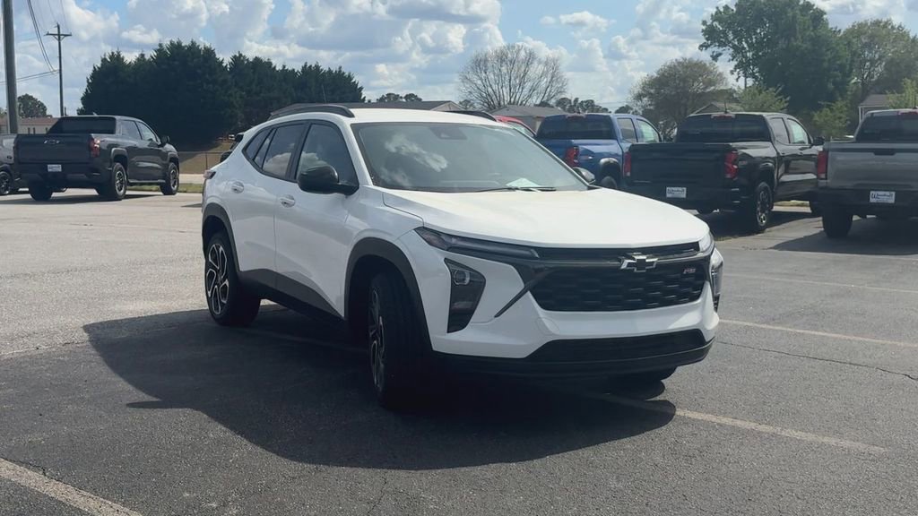 Certified 2024 Chevrolet Trax RS image 2