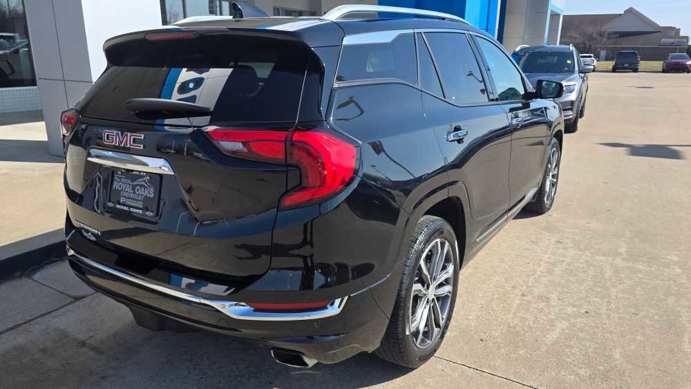 Used 2019 GMC Terrain Denali w/ Advanced Safety Package image 8