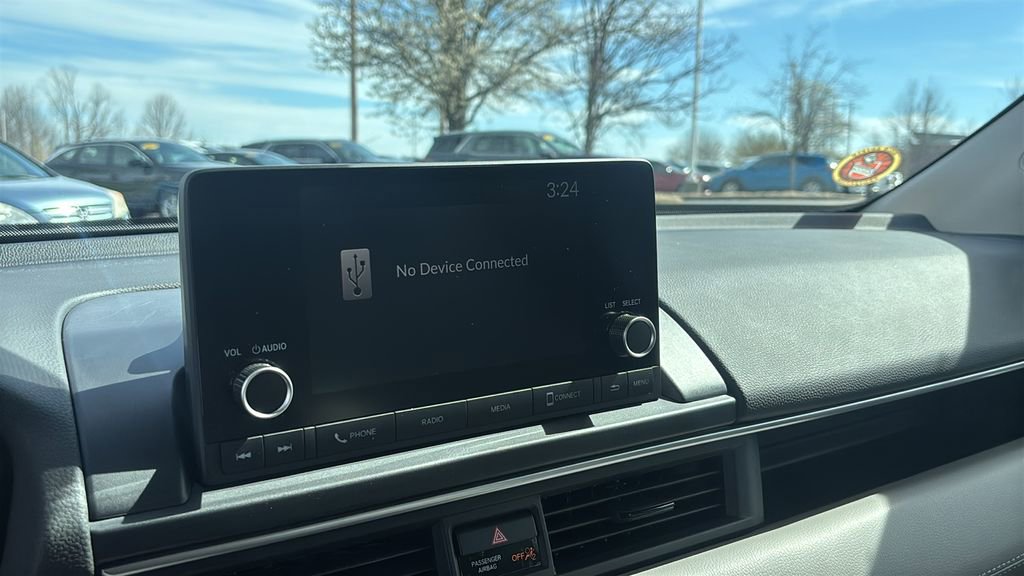 Used 2023 Honda Pilot LX image 19