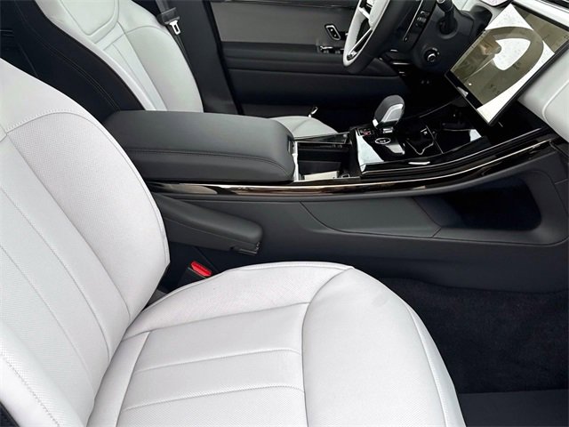 New 2025 Land Rover Range Rover Sport Dynamic SE image 8