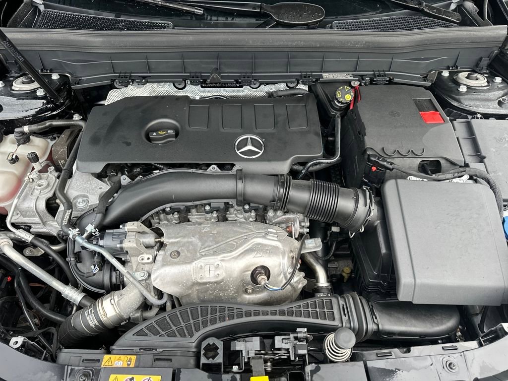 Certified 2022 Mercedes-Benz GLB 250 4MATIC image 18