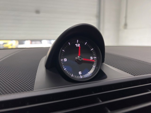 Used 2019 Porsche Panamera image 27