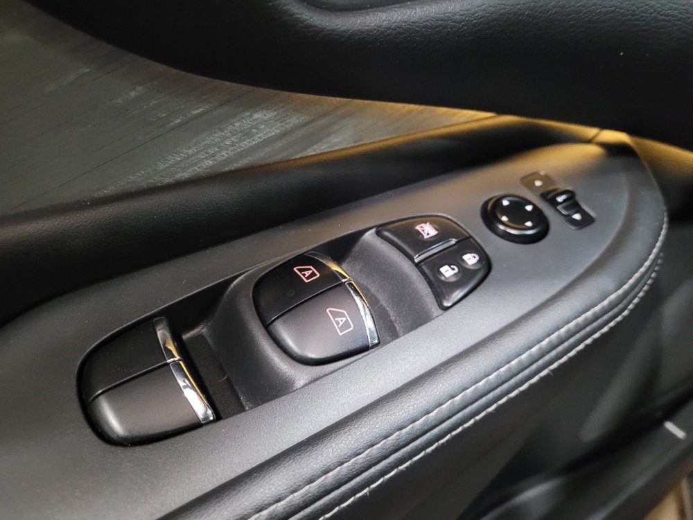 Used 2015 Nissan Murano Platinum w/ Platinum Technology Package FWD image 27