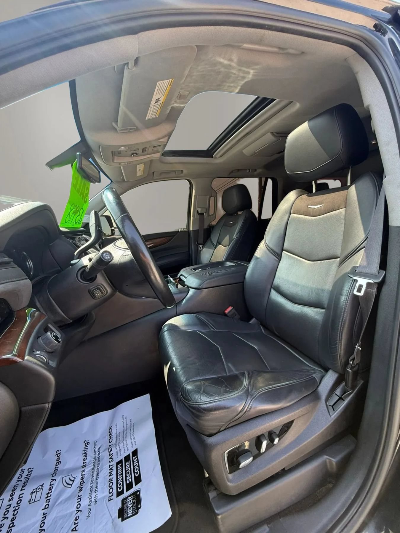 Used 2016 Cadillac Escalade Premium RWD image 16