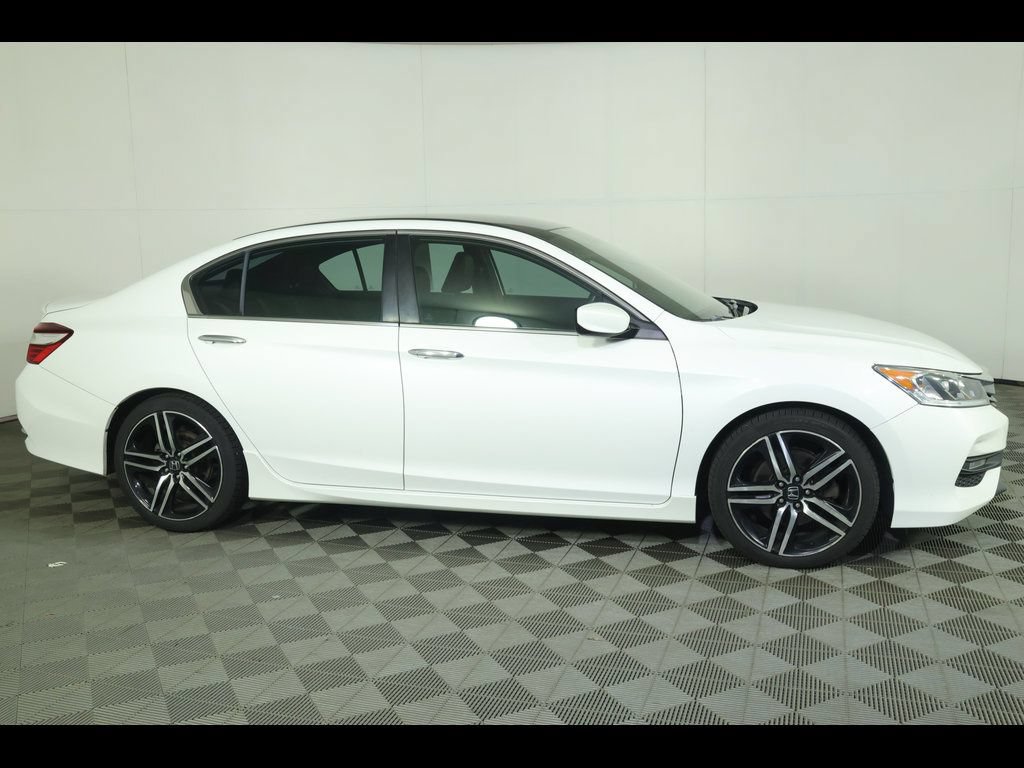 Used 2016 Honda Accord Sport image 11