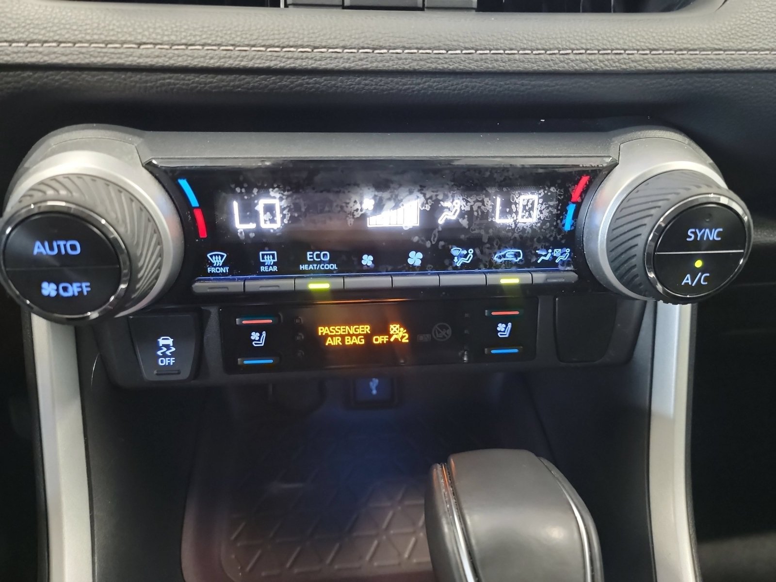 Used 2021 Toyota RAV4 Limited w/ Limited Grade Weather Package FWD image 21