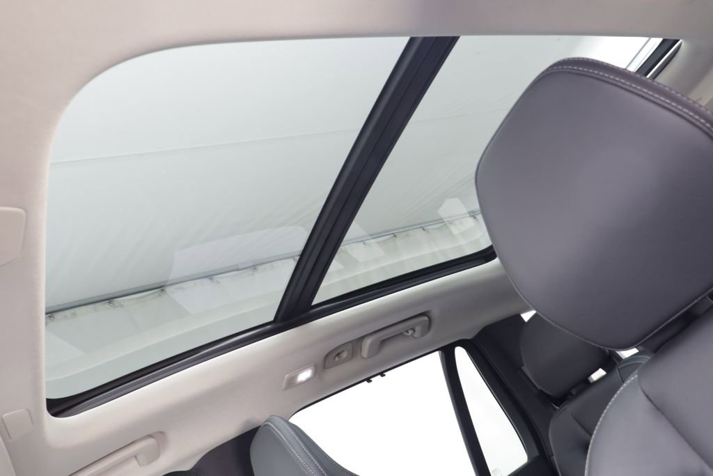 Used 2023 Volvo XC90 B6 Ultimate w/ Protection Package Premier image 14